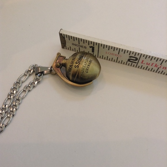 🆕3D Grenade Pendant - Picture 3 of 4